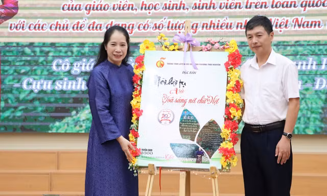 Tác phẩm viết tay của gần 1.000 người cùng lập kỷ lục Việt Nam