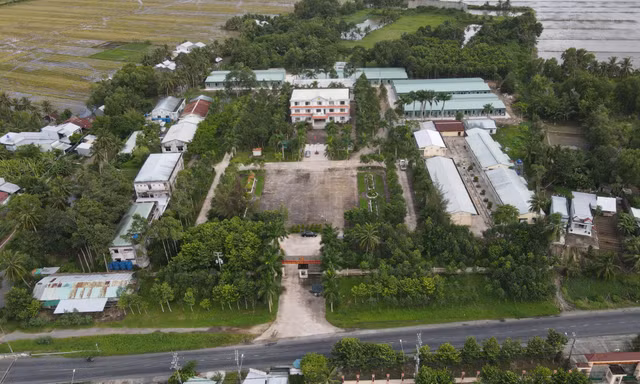 Bộ đội nhường doanh trại lập khu cách ly điều trị bệnh nhân COVID-19 