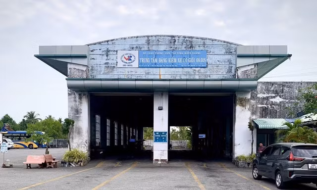 Bắt Giám đốc trung tâm đăng kiểm xe cơ giới Kiên Giang