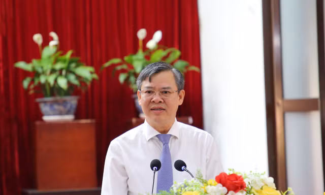 Ông Trương Cảnh Tuyên giữ chức Chủ tịch UBND thành phố Cần Thơ