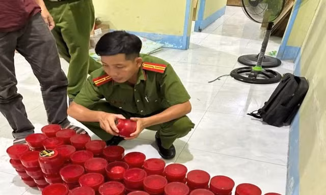 Phát hiện kho mỹ phẩm nghi nhái thương hiệu tại Kiên Giang