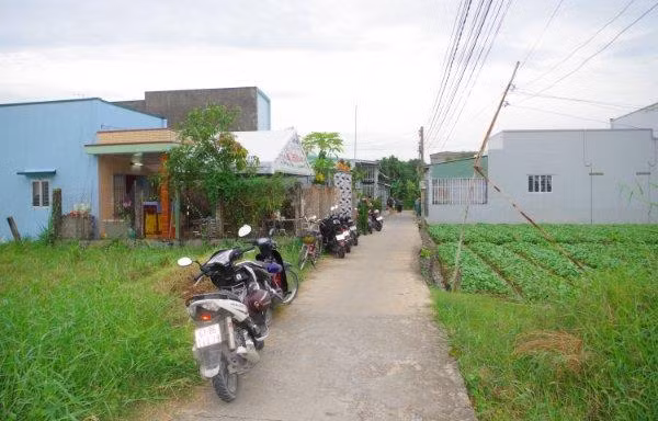 Cơ quan công an khám nghiệm hiện trường vụ việc.