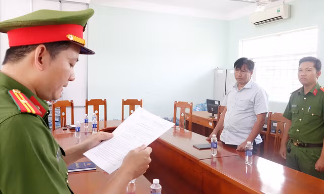 An Giang: Hai cựu cán bộ trung tâm giáo dục bị bắt vì làm thất thoát ngân sách