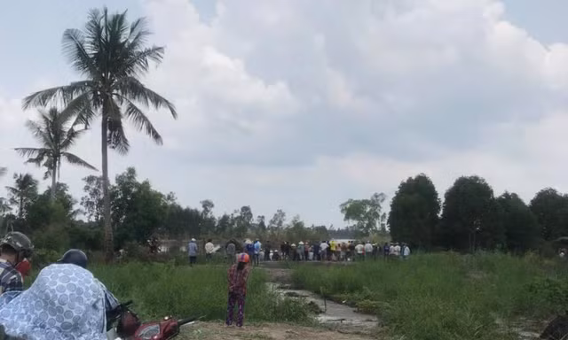 Vụ thi thể dưới vuông tôm: Người mẹ già tử vong sau khi đưa thi thể con trai về nhà 