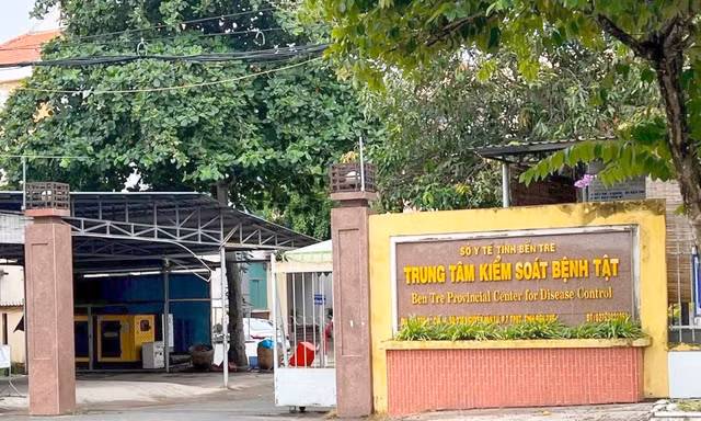 Kỷ luật cảnh cáo Giám đốc, Phó Giám đốc CDC Bến Tre