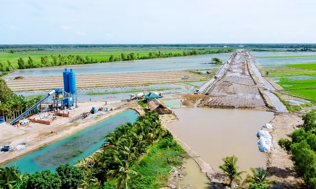 Bộ trưởng Giao thông: Tìm nguồn bù đắp 3 triệu m3 cát cho dự án cao tốc Cần Thơ – Cà Mau