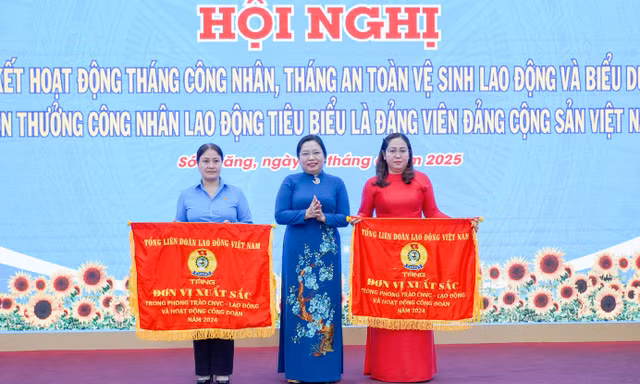 Sóc Trăng biểu dương 50 công nhân là đảng viên tiêu biểu