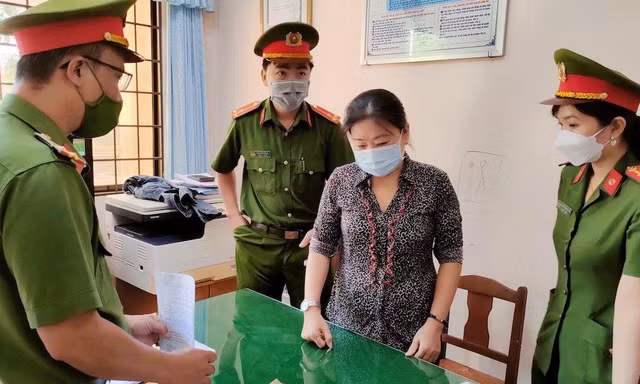 Cựu Trưởng Phòng LĐTB&XH TP. Trà Vinh bị bắt về tội tham ô