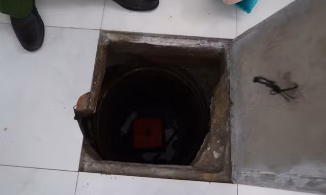 Căn hầm nơi Hận lẩn trốn