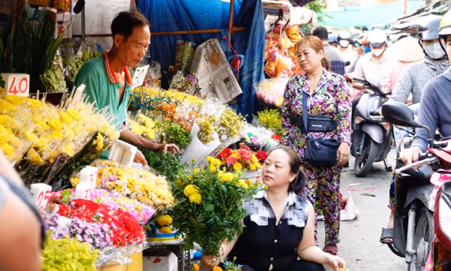 Nét độc đáo lễ tiễn ông Công, ông Táo ở miền Tây