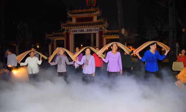 Tái hiện phiên 'chợ ma' hơn 200 năm tuổi ở Đồng Tháp