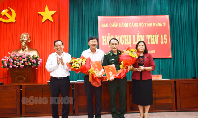 Công bố quyết định của Ban Bí thư về công tác cán bộ tại Bến Tre