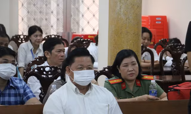Cấp biển đẹp sai quy định, cựu Trưởng phòng CSGT An Giang lĩnh 2 năm tù