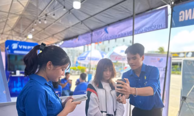 Mua sắm không dùng tiền mặt