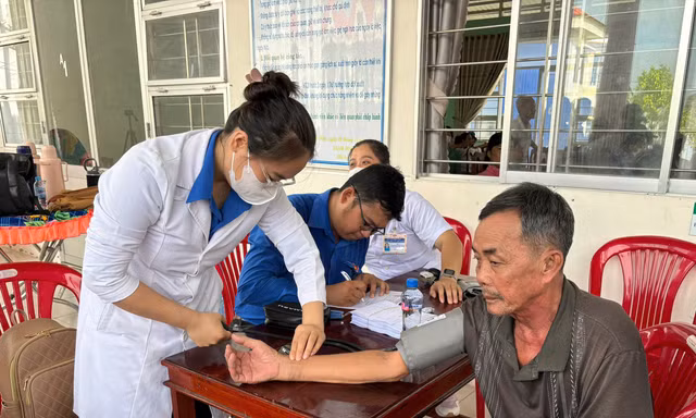 Khám sức khỏe miễn phí cho người dân tại Đồng Tháp