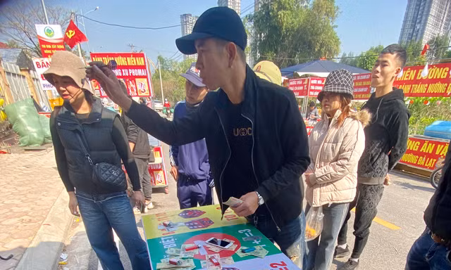 Trò chơi dân gian ở lễ hội hoa biến tướng thành cờ bạc sát phạt