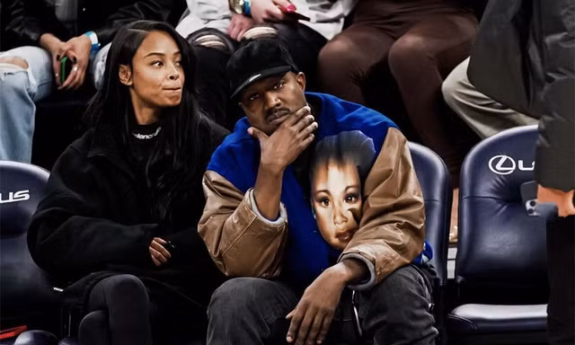 Kanye West hẹn hò mẫu nữ kém 20 tuổi giữa tin đồn vợ cũ cặp kè trai trẻ