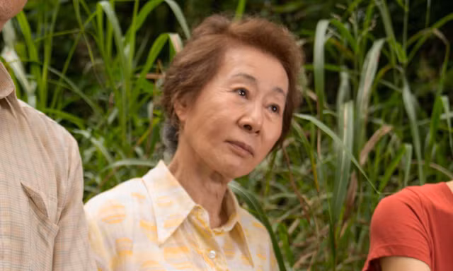 Youn Yuh Jung thắng giải "Nữ diễn viên phụ xuất sắc" tại BAFTA.