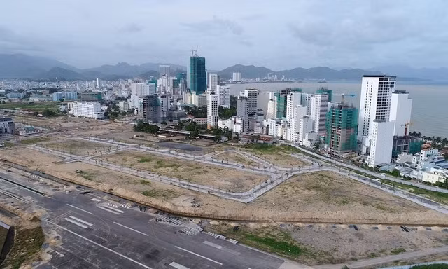 Khánh Hòa chuẩn bị đấu giá đất 'vàng' sân bay Nha Trang cũ