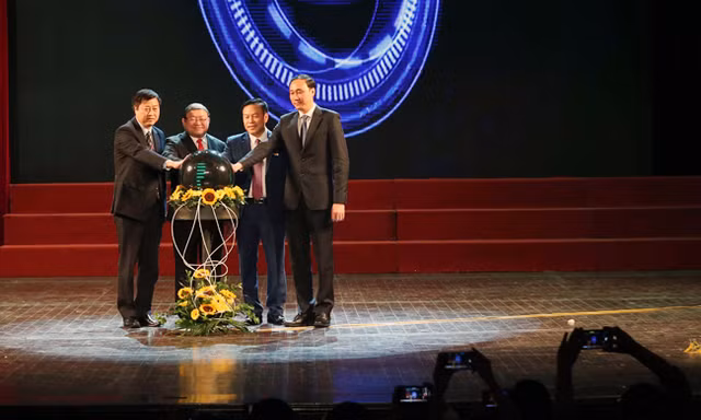 Nghị thức bấm nút xuất bản Chuyên trang điện tử Tài chính nông nghiệp (Etime.danviet.vn)