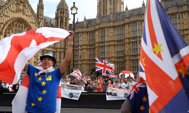 Vì sao Quốc hội Anh chưa thông qua thỏa thuận Brexit?