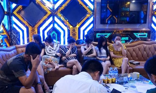 Đột kích nhiều karaoke, khách sạn ở Quảng Bình, phá chuyên án ma túy và mại dâm