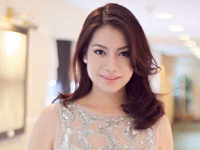 Trương Ngọc Ánh: Bị 'soi' từ cằm tới tuổi