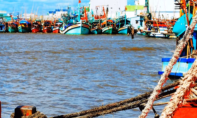 Nghi tài công đánh đập, chém 4 ngủ phủ rồi xô xuống biển