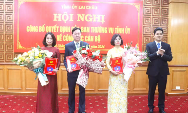 Điều động, bổ nhiệm, bổ nhiệm lại cán bộ chủ chốt ở 4 tỉnh