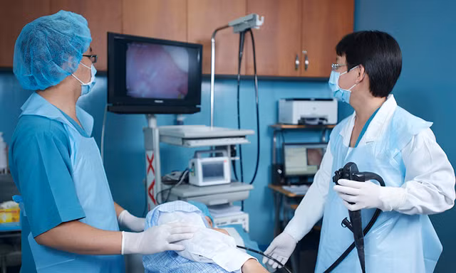 Lần đầu tiên tại Việt Nam cắt cơ thắt dưới thực quản qua nội soi đường miệng được thực hiện tại Bv Bạch Mai