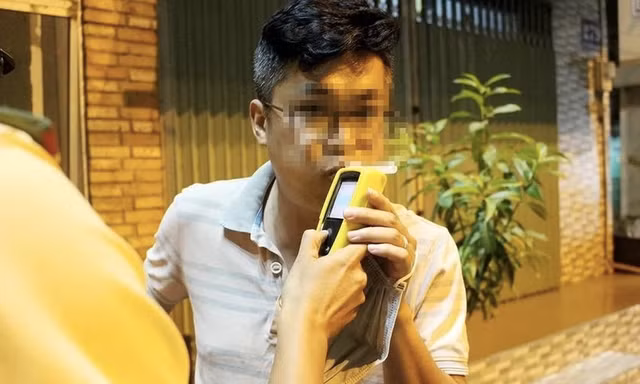 TP.HCM: CSGT phát hiện 25 công chức vi phạm nồng độ cồn
