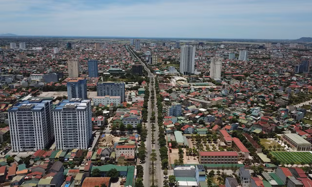 Toàn cảnh thành Vinh ngày đầu giãn cách xã hội