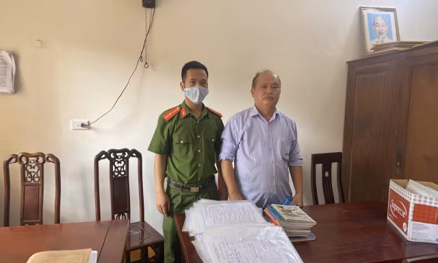 Bắt đối tượng cho vay lãi 'cắt cổ' dân nghèo