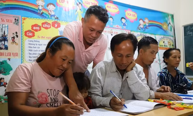 Về nơi những cặp vợ chồng rủ nhau đi 'tìm con chữ'
