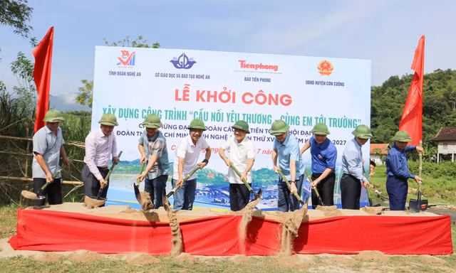 Khởi công 3 công trình cầu vượt lũ tại miền núi Nghệ An