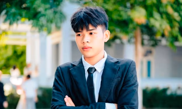 Chàng trai người Thái hiện thực hóa ước mơ trở thành chiến sĩ an ninh