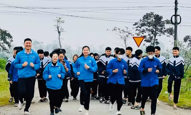 Hơn 4.000 người tham gia 'Những bước chân vì cộng đồng' gây quỹ từ thiện