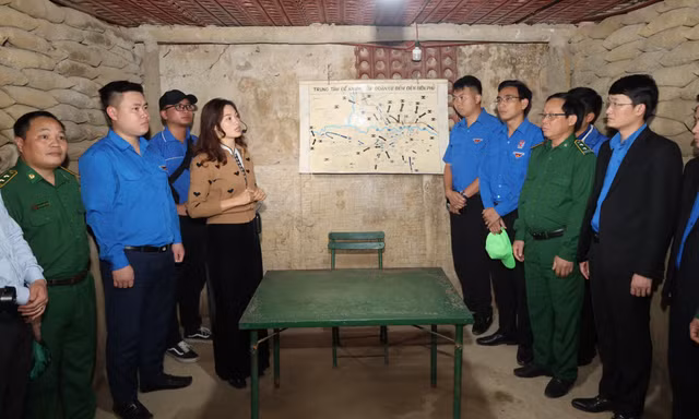 Tuổi trẻ Nghệ An hành hương về địa chỉ đỏ Điện Biên Phủ, Hưng Yên