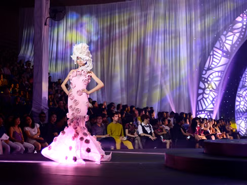 Dàn mẫu Next Top Model hóa thần vệ nữ