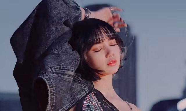 Một set đồ của Lisa trong MV “Lovesick Girls” bị thay đổi vào phút cuối vì lý do khó tin