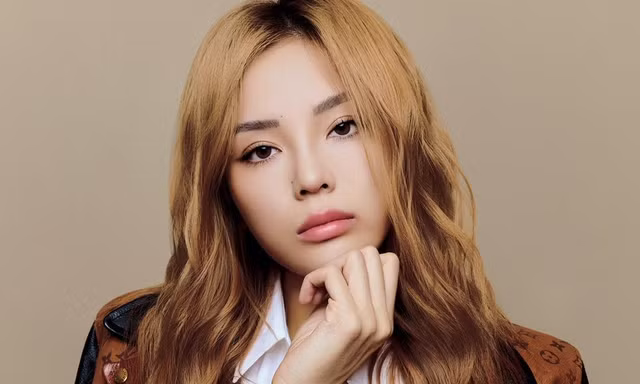 Cho em út SNSD "mượn giọng", Hoa hậu Kỳ Duyên đã gặp ngay “gáo nước lạnh”