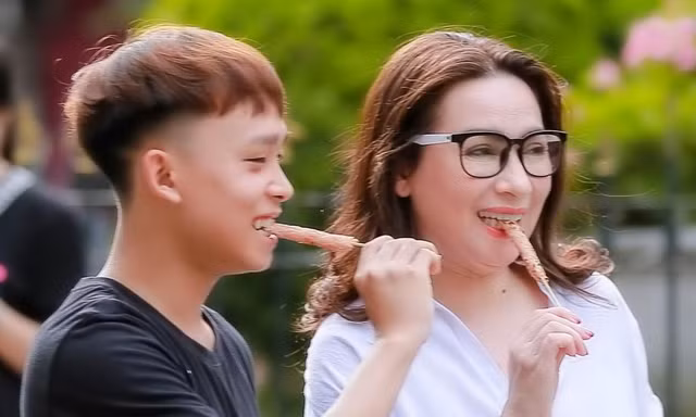 Sau bao nhiêu ồn ào, cố ca sĩ Phi Nhung từng nói một câu rất cảm động về Hồ Văn Cường