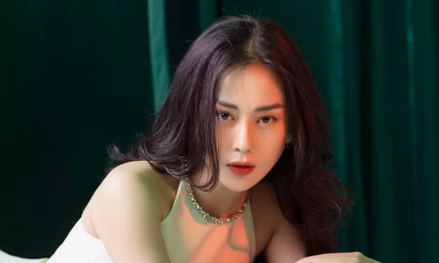 Xinh đẹp, nổi tiếng và thành đạt nhưng cớ sao Phương Oanh vẫn độc thân ở tuổi 33?