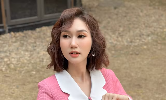 Hương Giang tiết lộ từng phải đi trị liệu sức khỏe, có liên quan tới chuyện chia tay Đình Tú?