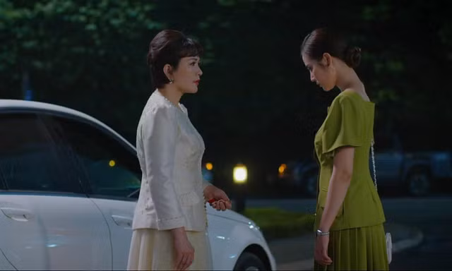 Thương Ngày Nắng Về: Bà Nhung phản ứng thế nào sau khi Vân Trang dứt khoát trả vòng?