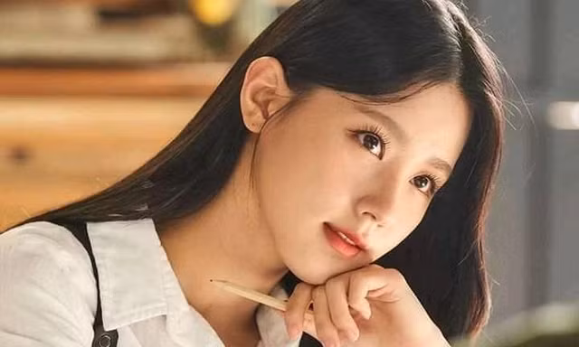 Dù là thành viên hụt, Miyeon (G)I-DLE vẫn hơn 4 chị em BLACKPINK ở điểm này