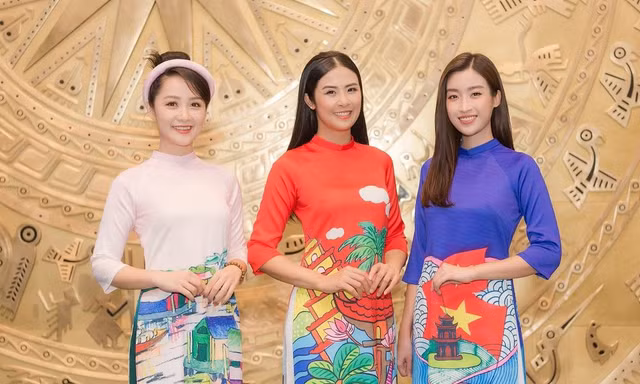 Hoa hậu Ngọc Hân mất tới 2 tháng để chuẩn bị 50 bộ áo dài cho 'Đón Tết cùng VTV'