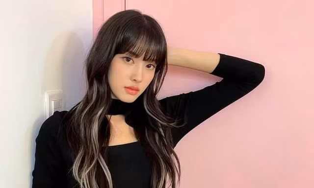 Hội “idol chân dài như Thủy thủ Mặt Trăng” vừa kết nạp thêm thành viên mới: Yoon (STAYC)