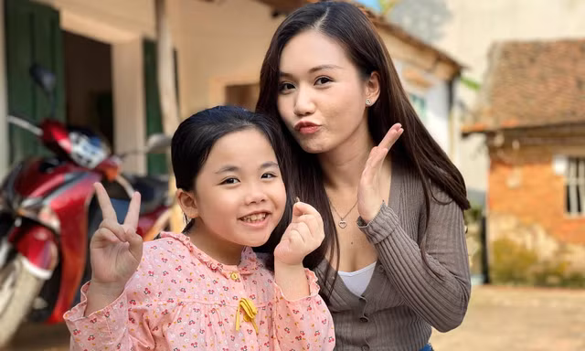 Vừa mới trở lại, nữ chính “Phố Trong Làng” lại bị khán giả trừ điểm vì chọn sai trang phục