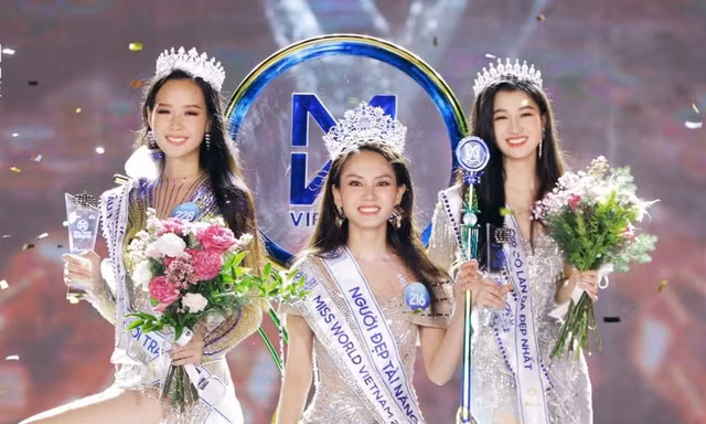 Vì sao vào khoảnh khắc đăng quang, các nàng hậu thường trông kém xinh hơn bình thường?